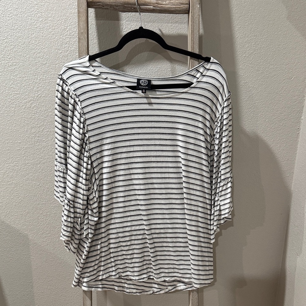 Bobeau Black and White Striped Flutter 3/4 Sleeve Top